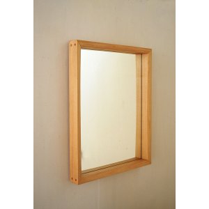 画像: 壁掛け鏡プレーン50ホワイト　おしゃれで軽快　シンプルでナチュラルモダンのインテリアミラー
