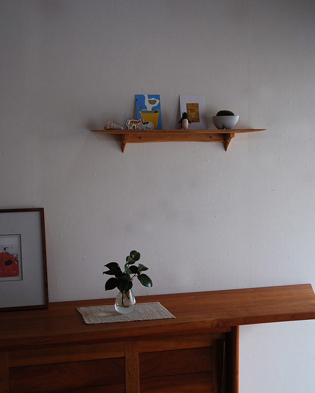 画像: 壁掛け棚【TANA125クルミモデル】木製の壁掛け飾り棚